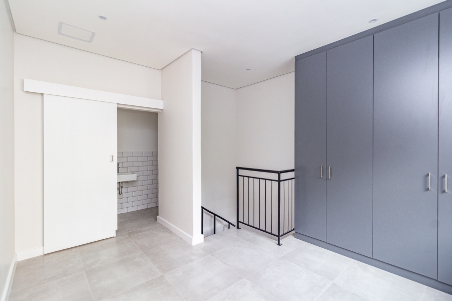 To Let 1 Bedroom Property for Rent in Sea Point Western Cape